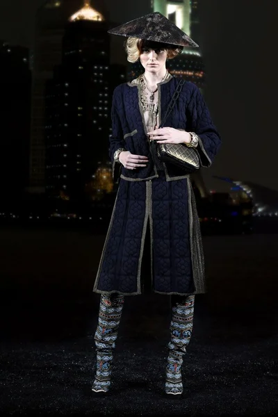 Look 25